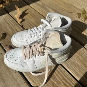 Air Jordan 1 Mid Triple White Women's 7.5